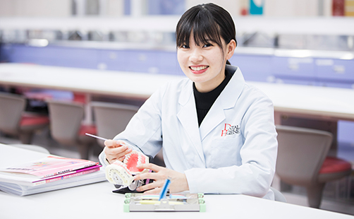 昼間部 3年制 丨新大阪歯科衛生士専門学校 昼間部 3年制 丨新大阪歯科衛生士専門学校